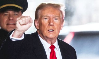 ترامب رئيسًا للولايات المتحدة.. ماذا يحدث في القضايا المُدان بها؟