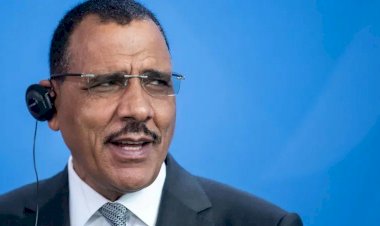 مصير مجهول يثير الشكوك حول بازوم.. أين رئيس النيجر المعتقل؟