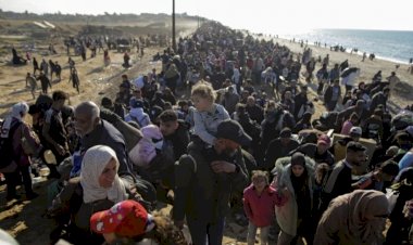 الصمود ورفض التهجير.. النازحون الفلسطينيون يبعثون برسائل للعالم بعد عودتهم لشمال غزة