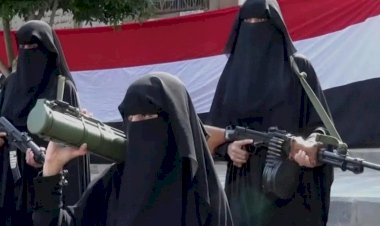 عبوات الموت المقنعة.. الحوثيون يستخدمون حقائب التجميل لقتل النساء في تعز