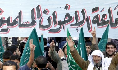 خبراء يحذرون من خطورة الشائعات التي تطلقها جماعة الإخوان: محاولة ممنهجة لزعزعة الاستقرار