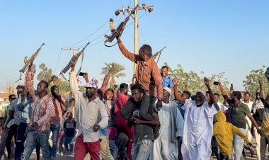 محللون: الحرب تهدد بتمزيق السودان وتحويله إلى دولة منكوبة لعقد كامل