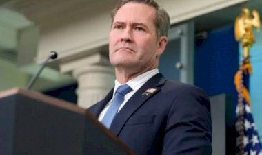 ترامب يقيل مستشاره للأمن القومي.. صِدام مع الصقر العسكري وانحياز لإسرائيل