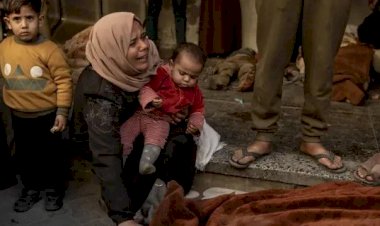 الجارديان تكشف جرائم نتنياهو في غزة.. رفض توزيع المساعدات على المدنيين