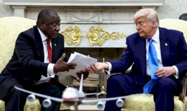 رامافوزا يواجه الكمين الأبيض.. رئيس جنوب إفريقيا ينجو من فخ ترامب 