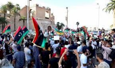 طرابلس تنتفض للأسبوع الثالث.. دعوات لإسقاط الحكومة وتحجيم المليشيات