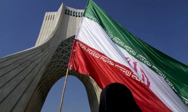 واشنطن تُشهر سيفها.. خطط أمريكية جاهزة لضرب إيران إذا تعثرت الدبلوماسية