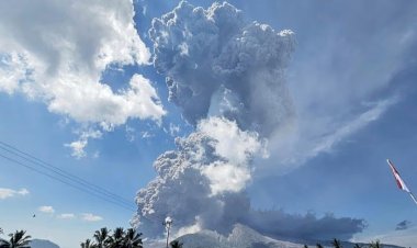 لحظات الرعب في فلوريس.. ثوران عنيف لبركان ليووتوبي يهدد السكان ويعطل الرحلات