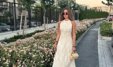 هنا الزاهد تحتفل بنهاية الصيف وتخطف الأنظار في أحدث ظهوراتها