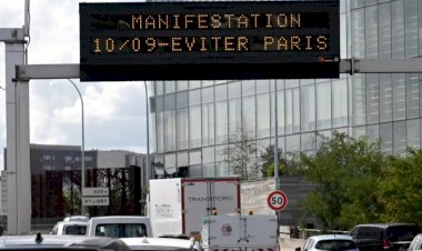 فرنسا على حافة الهاوية.. الاحتجاجات تتصاعد مع تعيين رئيس حكومة جديد