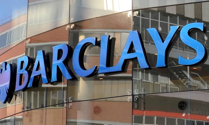 تليجراف تكشف كواليس صفقة باركليز وقطر المشبوهة