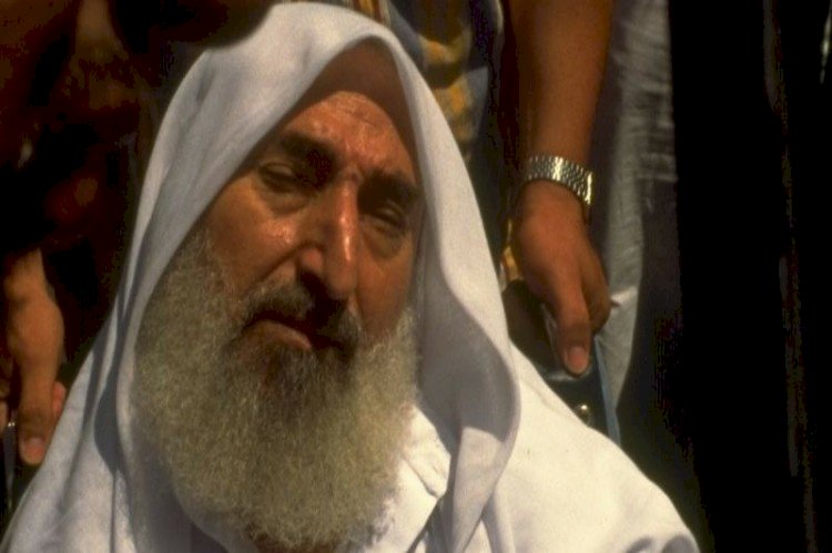 الشيخ أحمد ياسين.. حكاية مؤسس جماعة إرهابية حلتها فرنسا