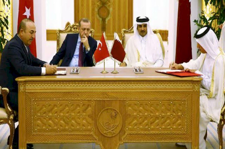 مخطط تميم لإنقاذ صديقه أردوغان بأكذوبة مقاطعة المنتجات الفرنسية