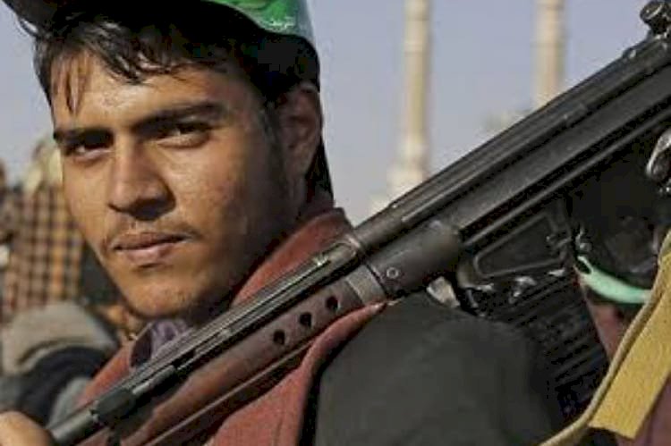 باحث يمني: ميليشيا الحوثي الإرهابية تهدد أهالي صنعاء بالطرود الفارغة