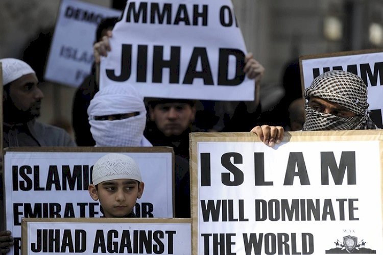 بعد سقوطها في فخّ الإسلام السياسي.. كيف دفعت أوروبا ثمن احتضانها للإسلاميين؟