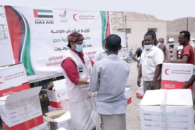 دور إنساني بارز.. كيف ساهمت الإمارات في تخفيف معاناة الأهالي باليمن؟
