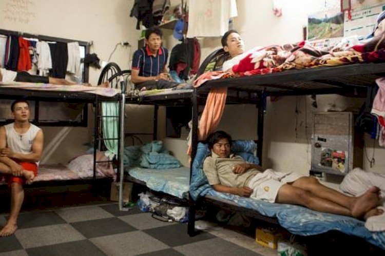 كاتب أميركي يكشف ظروف العمل المميتة في قطر.. ويطالب الولايات المتحدة بالتدخل