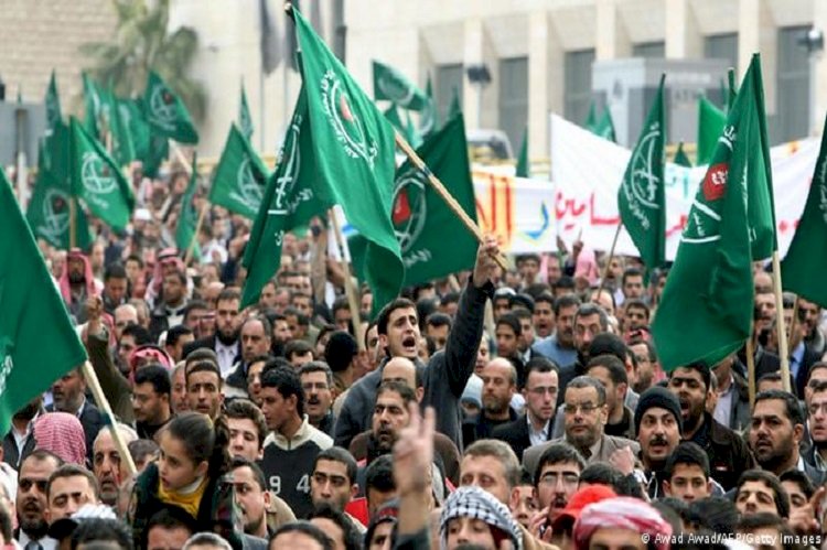 إيهاب عامر.. ذراع الإخوان لتخريب العلاقات المصرية الخارجية