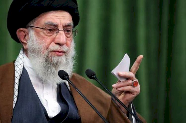 الإيرانيون يفضلون الموت بدلًا من العيش تحت حكم الملالي