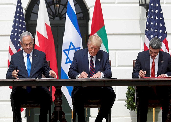 وثائق سريّة تكشف.. دور تاريخي للإمارات ينقذ أراضي الضفة الغربية من قبضة نتنياهو