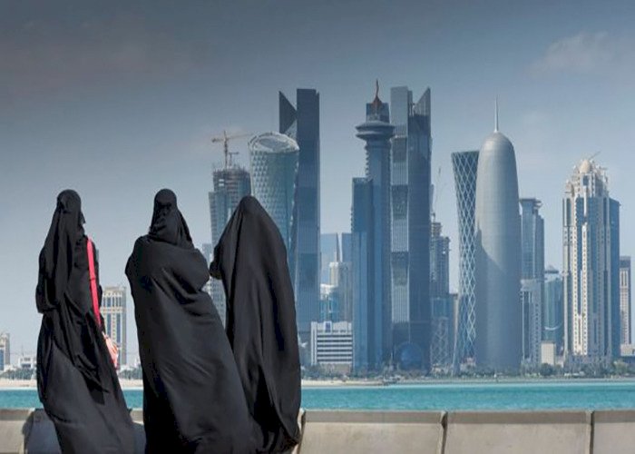 تليجراف: لماذا تعيش المرأة القطرية في العصور المظلمة حتى الآن؟