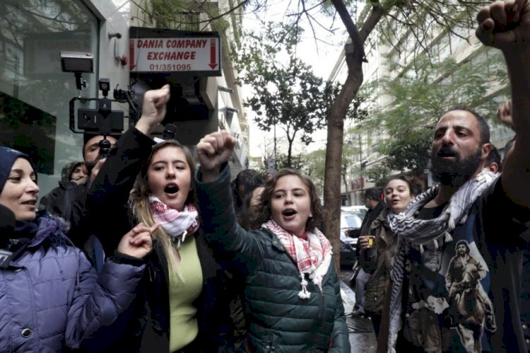 لبنان يغرق في الأزمات.. ما السيناريوهات المتوقعة؟