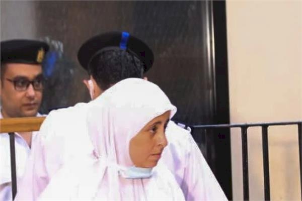 أحكام رادعة لعناصر إخوانية في مصر بينهم ابنة نائب المرشد.. فمن هي عائشة الشاطر؟