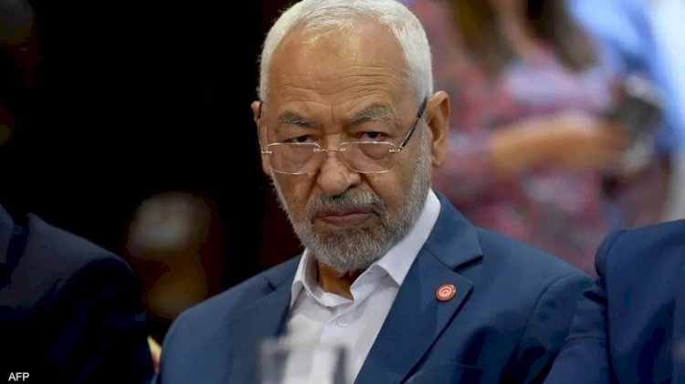 محلل تونسي يكشف مخطط حركة النهضة لاستهداف الدولة بالشائعات والأكاذيب