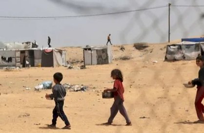 توقف توزيع المساعدات الإنسانية في رفح بعد نفاذ الإمدادات الحيوية