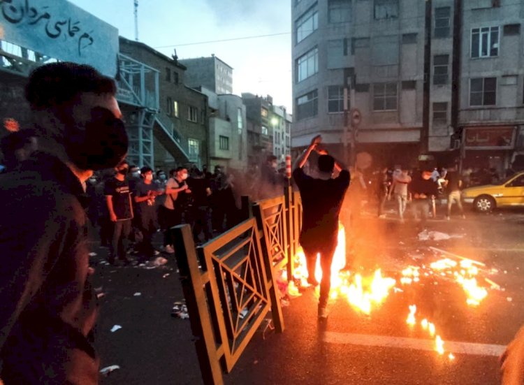 قبل أيام من الاقتراع.. انقسامات كبرى في إيران بشأن المشاركة في الانتخابات الرئاسية