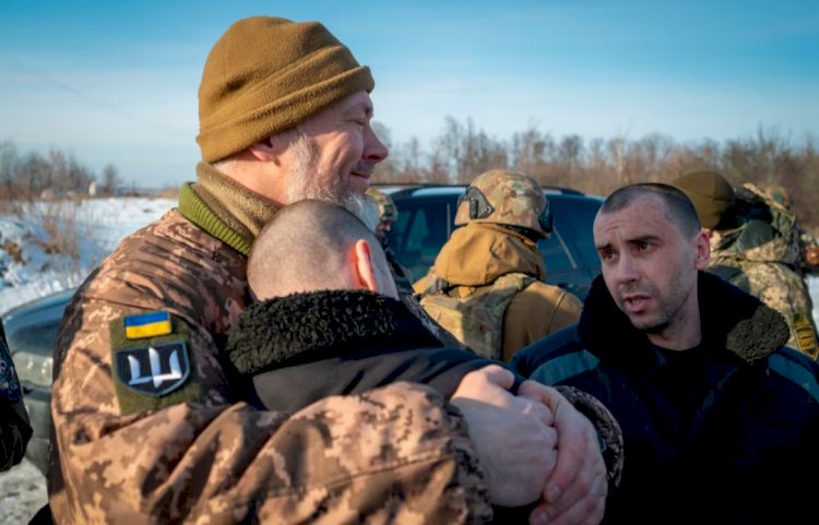 الدبلوماسية الإماراتية تنجح في تأمين صفقة تبادل 180 أسيرًا بين روسيا وأوكرانيا