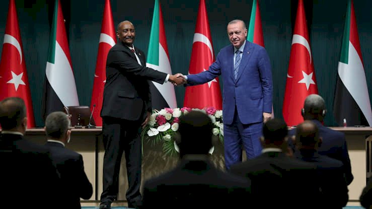 التقارب السوداني مع إيران وتركيا.. فرص اقتصادية أم مخاطر جيوسياسية؟