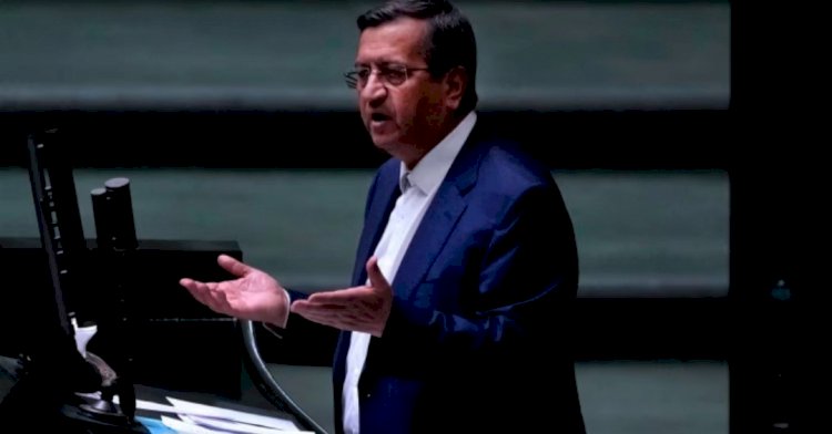 البرلمان الإيراني يقيل وزير الاقتصاد.. الأزمات تشعل فتيل المواجهة وتهدد الحكومة