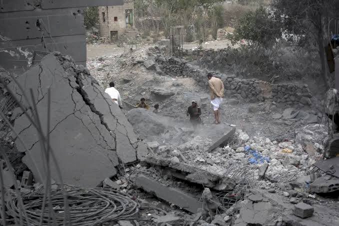 صنعاء تحت النار.. الغارات الأميركية تكبد الحوثيين خسائر بشرية فادحة