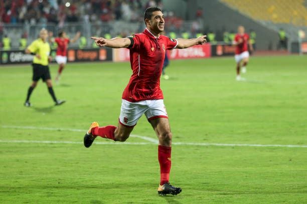 القنوات الناقلة لمباراة الأهلي و المصري قمة الدوري