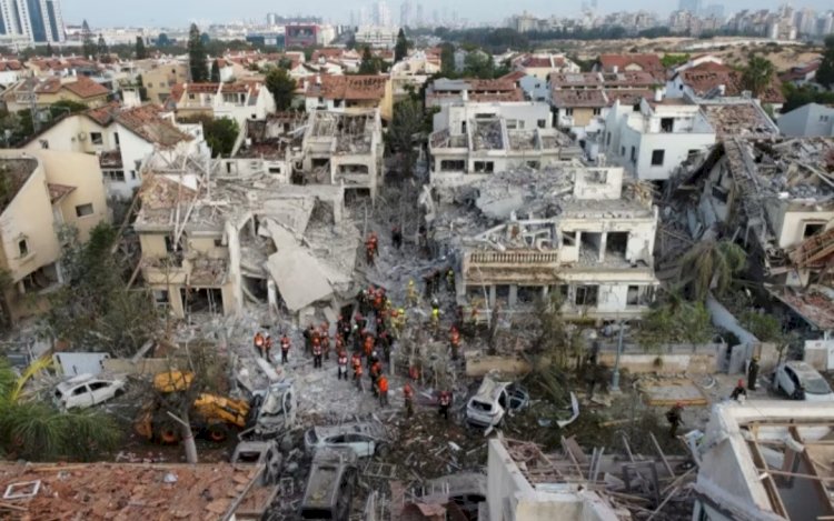 إسرائيل تستهدف مواقع نووية إيرانية وطهران ترد بقوة.. بداية صراع مفتوح