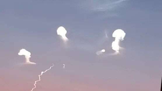 إيران تضرب القواعد الأمريكية وتصاعد خطير في المواجهة