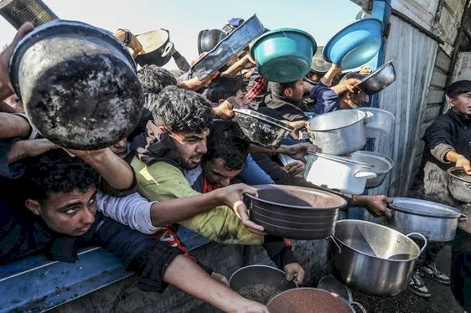 موت بلا إنذار.. كيف تحوّلت مراكز الإغاثة في غزة إلى ساحات قتل جماعي؟