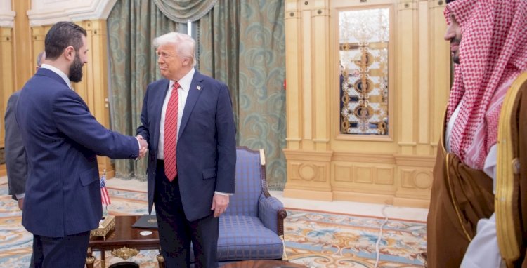 ترامب يفتح أبواب السلام مع دمشق.. إلغاء العقوبات الأمريكية وإحياء حلم التطبيع مع إسرائيل