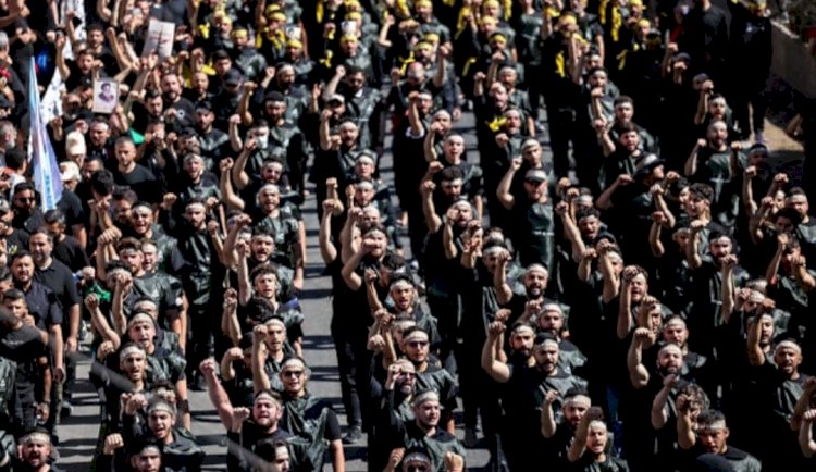 لبنان على صفيح ساخن.. الحكومة تُناقش خطة لنزع سلاح حزب الله وسط تهديدات بالانسحاب الوزاري