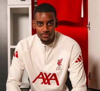 ليفربول يضع ألكسندر إيساك تحت المراقبة الطبية قبل الصفقة القياسية