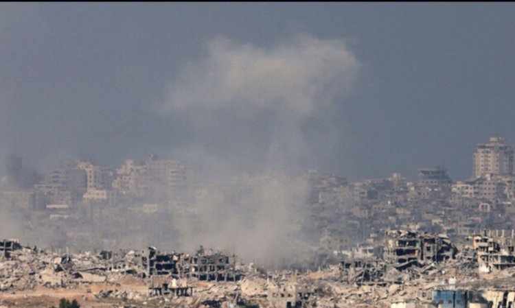 دبابات إسرائيلية تتوغل في قلب غزة والجيش يعلن توسيع المناورة البرية