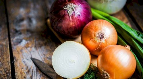 فوائد البصل لمرضى السكري.. غذاء صحي لتعزيز التحكم في مستويات السكر ودعم الصحة العامة