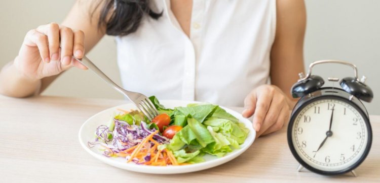 تقرير مختصر عن فوائد وأضرار الصيام المتقطع