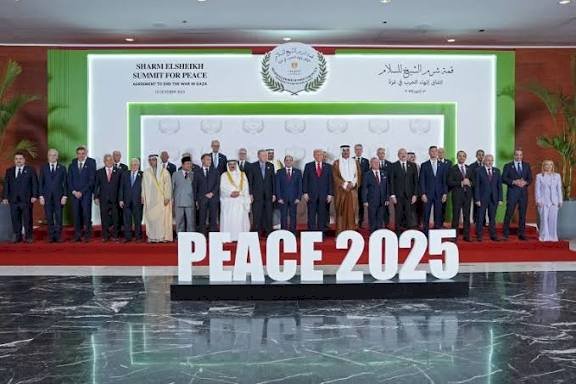 خبراء: مؤتمر القاهرة لإعادة إعمار غزة يؤكد القيادة المصرية لمرحلة ما بعد الحرب ويحول اتفاق السلام إلى واقع تنموي